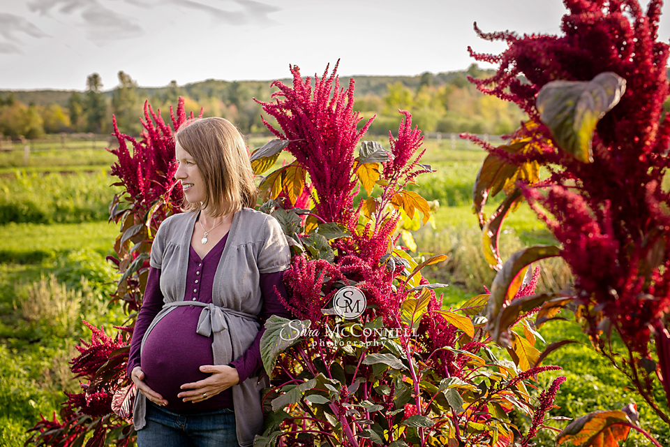 Ottawa Maternity Photographer | Check out these Fall Colours