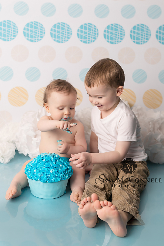 Ottawa Cake Smash Photos | Baby's first birthday treat