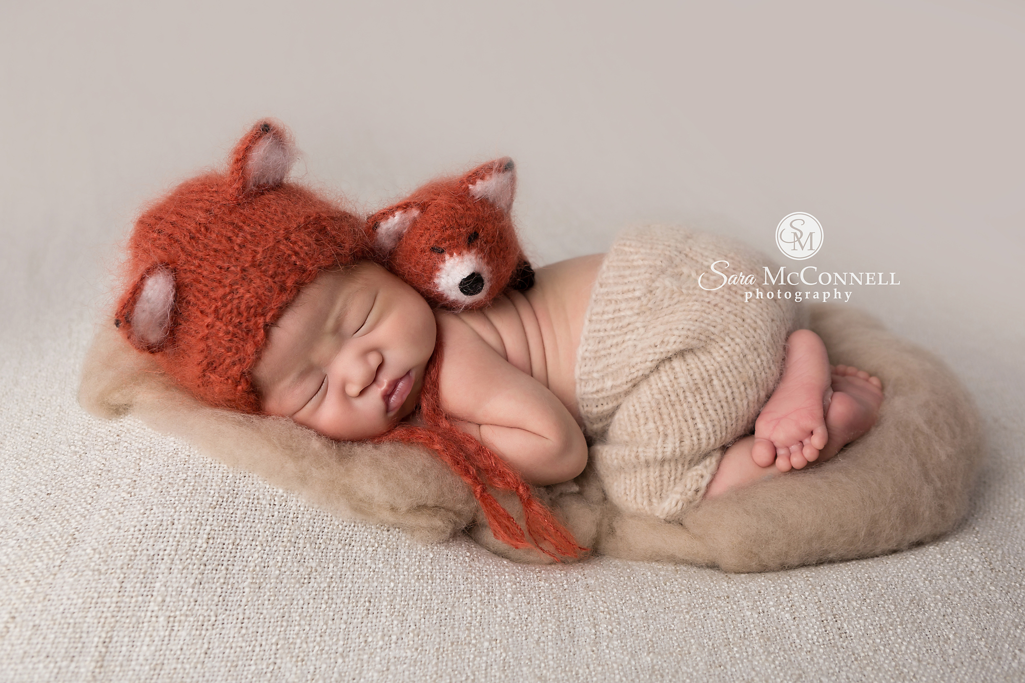 Ottawa Newborn Photographer | Variety: Different sets and poses
