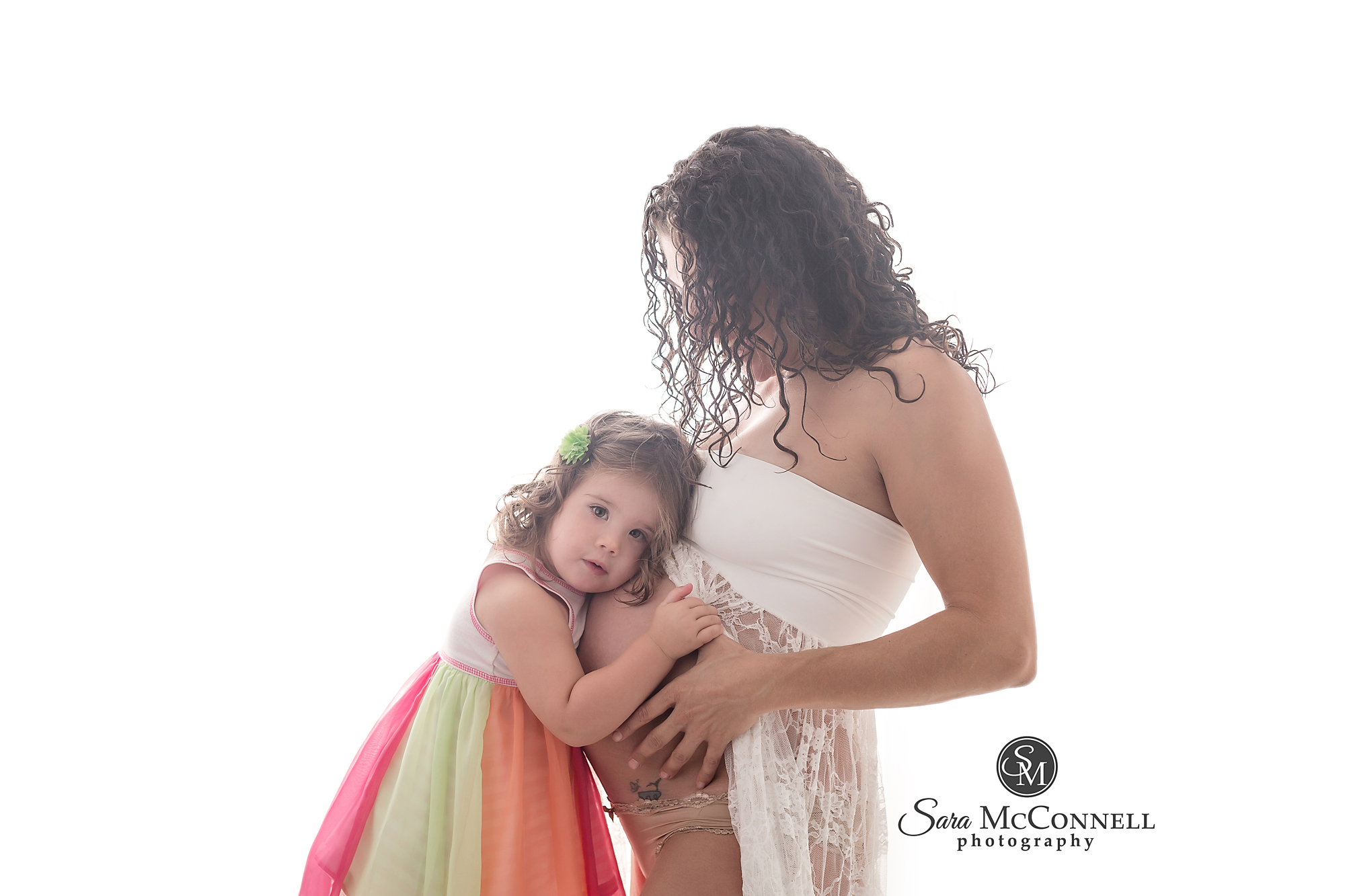 Ottawa Maternity Photographer | Baby girl and baby