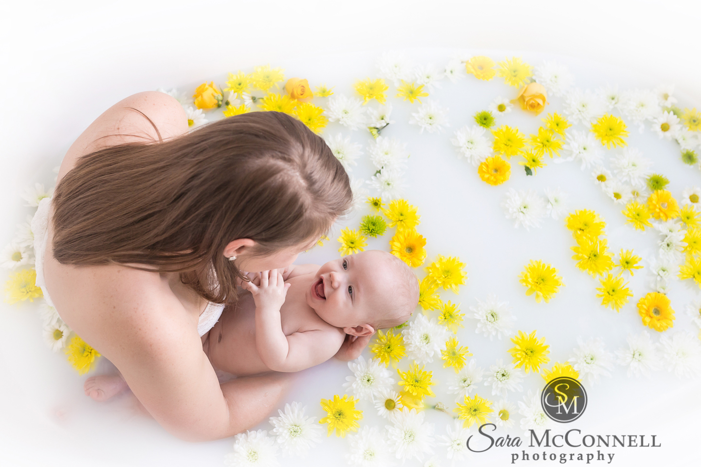 Ottawa Baby Photographer | Milk Bath Breastfeeding Session