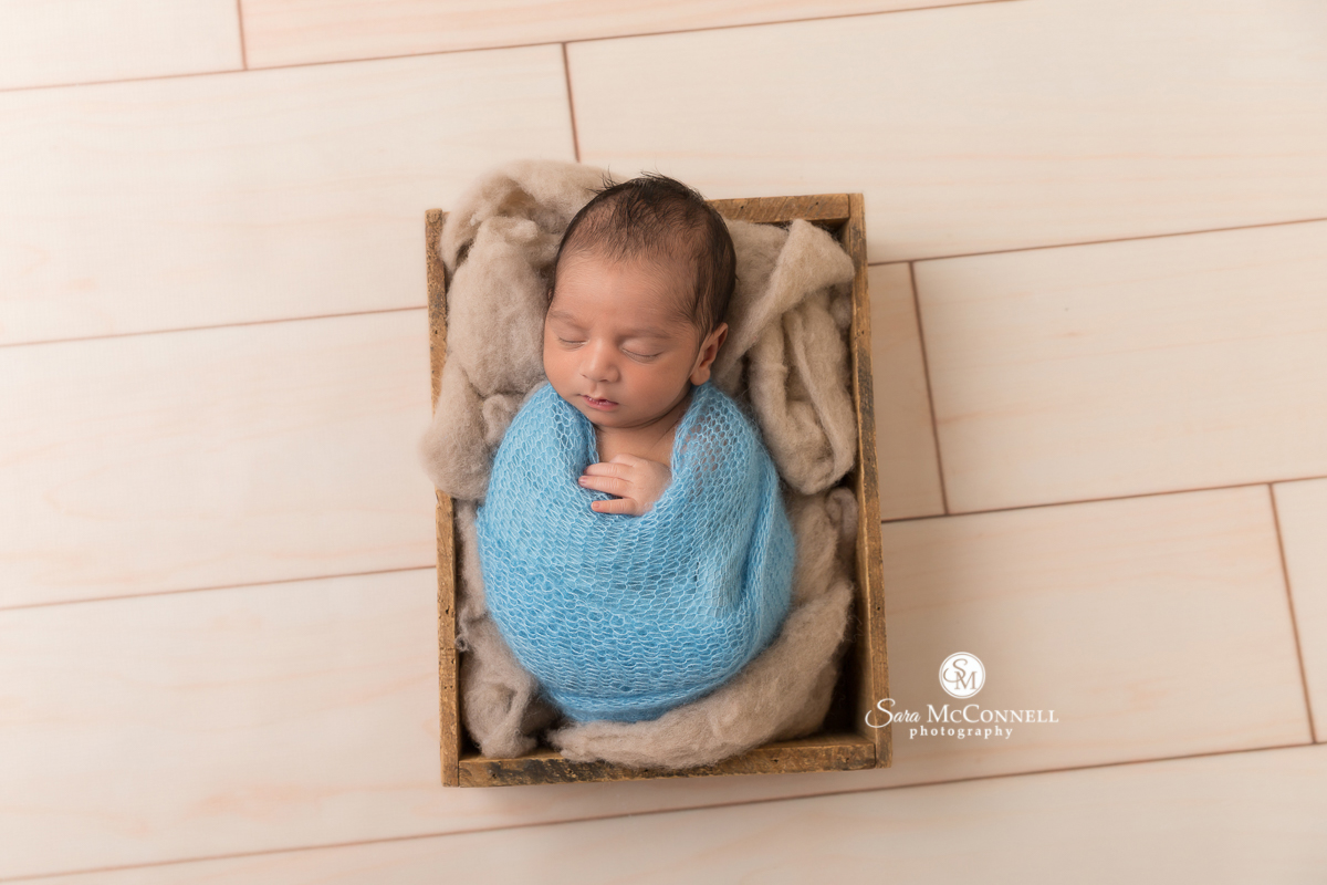 Ottawa Newborn Photo - Newborn baby