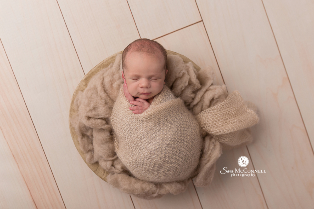 Ottawa newborn photos by Sara McConnell Photography 