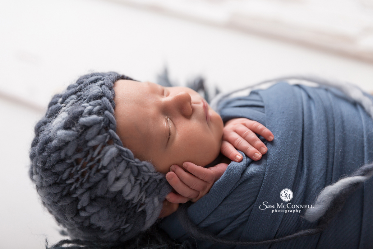 sleeping newborn baby photos by Ottawa photography Sara McConnell