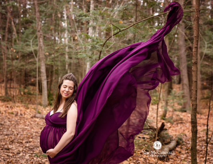 Ottawa Maternity Photographer | Smiling Outside