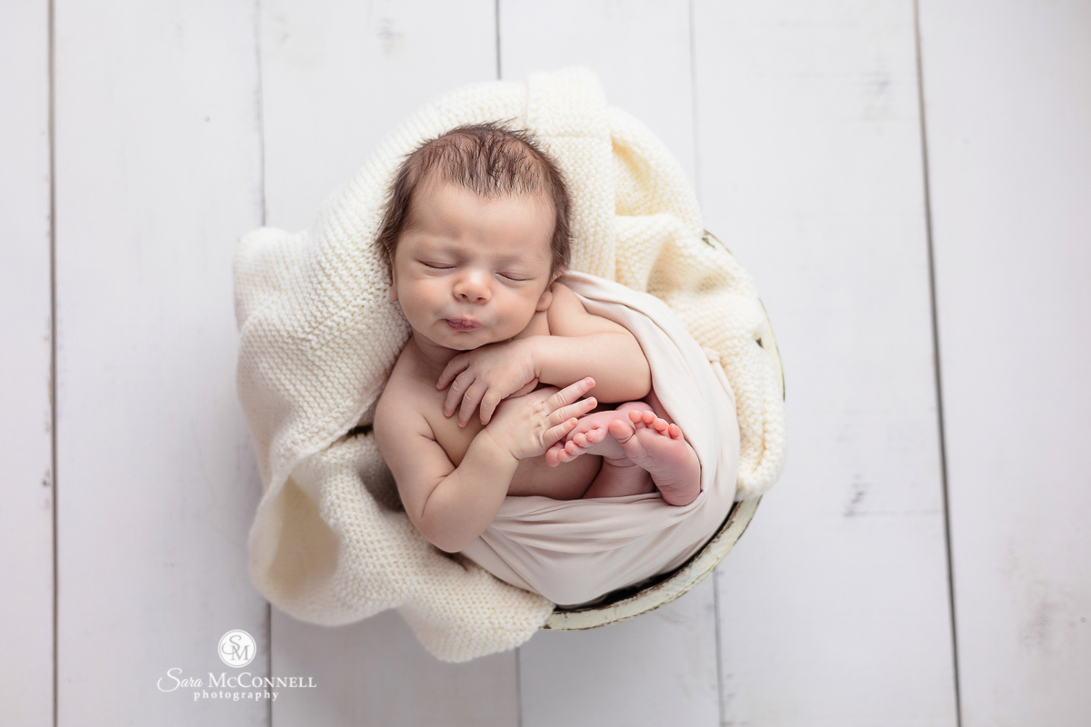 Curled Up | Barrhaven Newborn Photographer