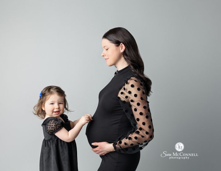 Tips for Maternity Sessions With Toddlers